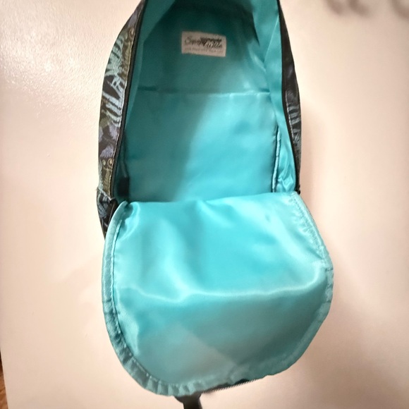 Sipsey Wilder Sling Style Backpack - Picture 4 of 9